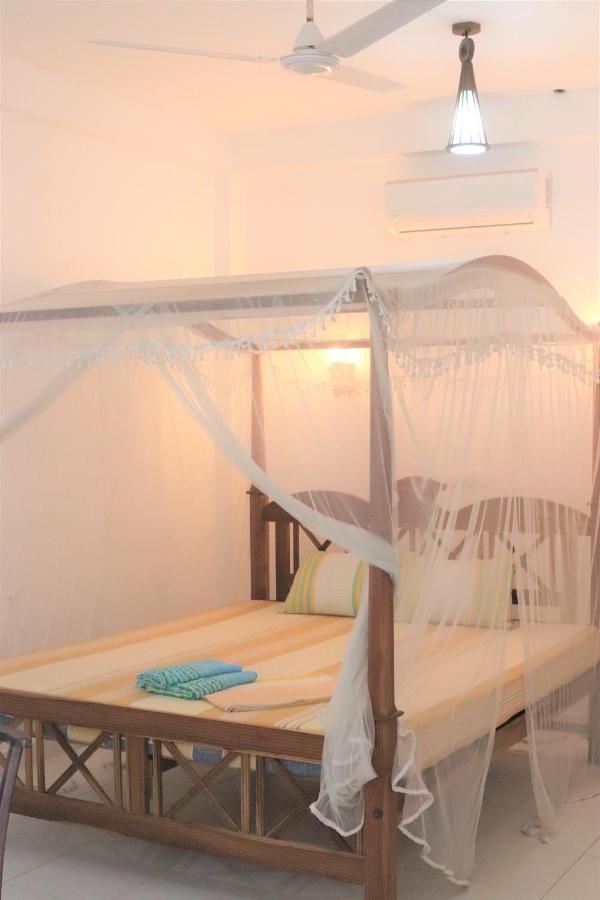 Long Beach Guest House Hikkaduwa Zewnętrze zdjęcie
