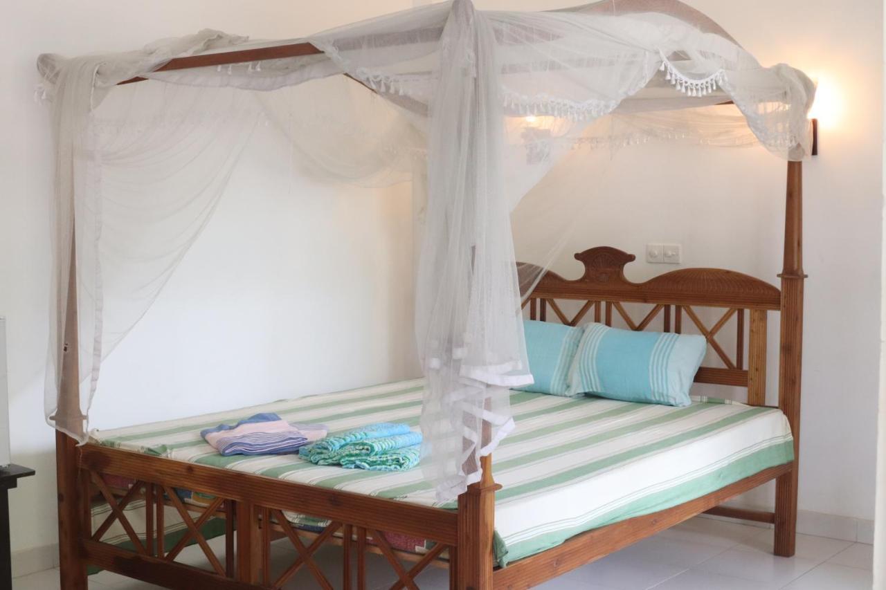 Long Beach Guest House Hikkaduwa Zewnętrze zdjęcie